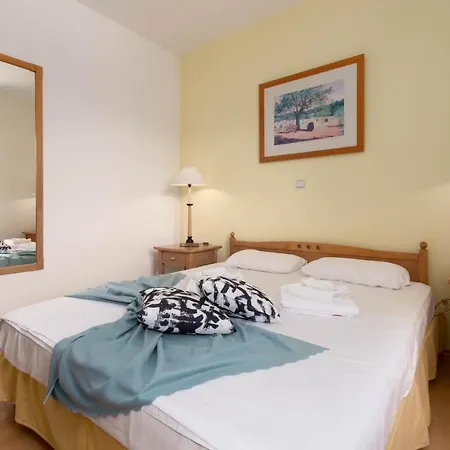 Apartment Lucija *