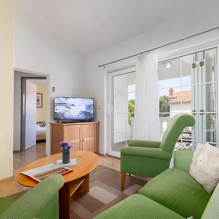 Lucija ペシュチャーナ・ウヴァラ