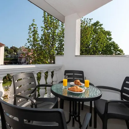 Lucija * Pjescana Uvala