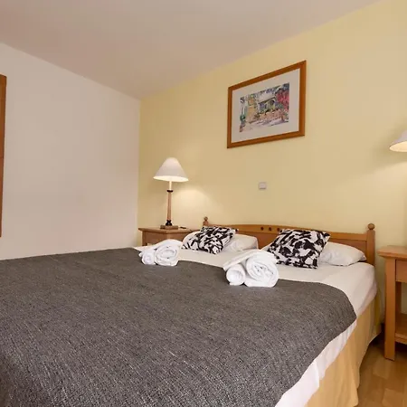 Lucija * ペシュチャーナ・ウヴァラ