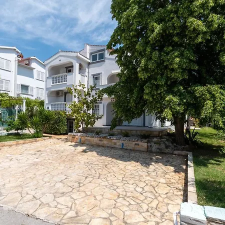 Apartament Lucija Pjescana Uvala