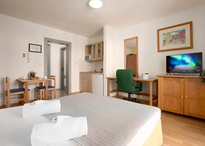 Lucija Appartement *