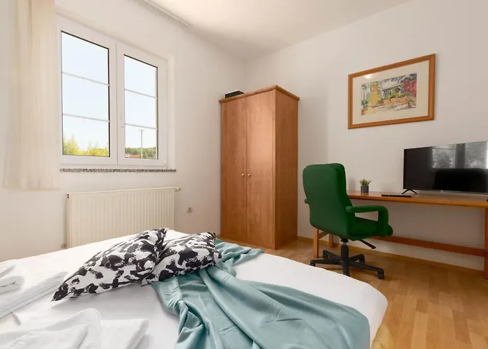 Lucija Appartement *