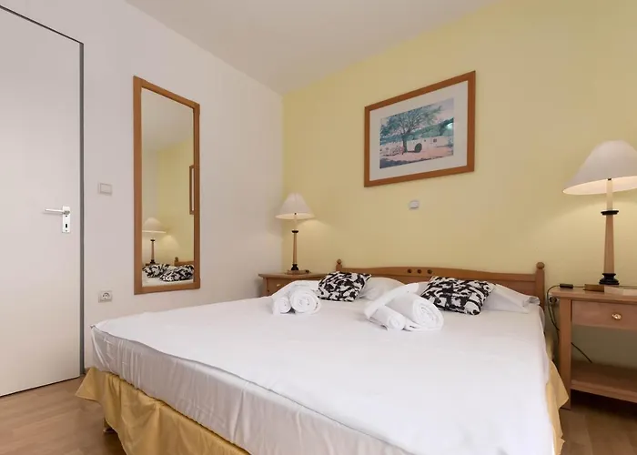 Lucija Appartement *